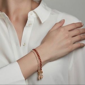 Yellow gold and silver this is so beautiful and unique made in Italy 🇮🇹